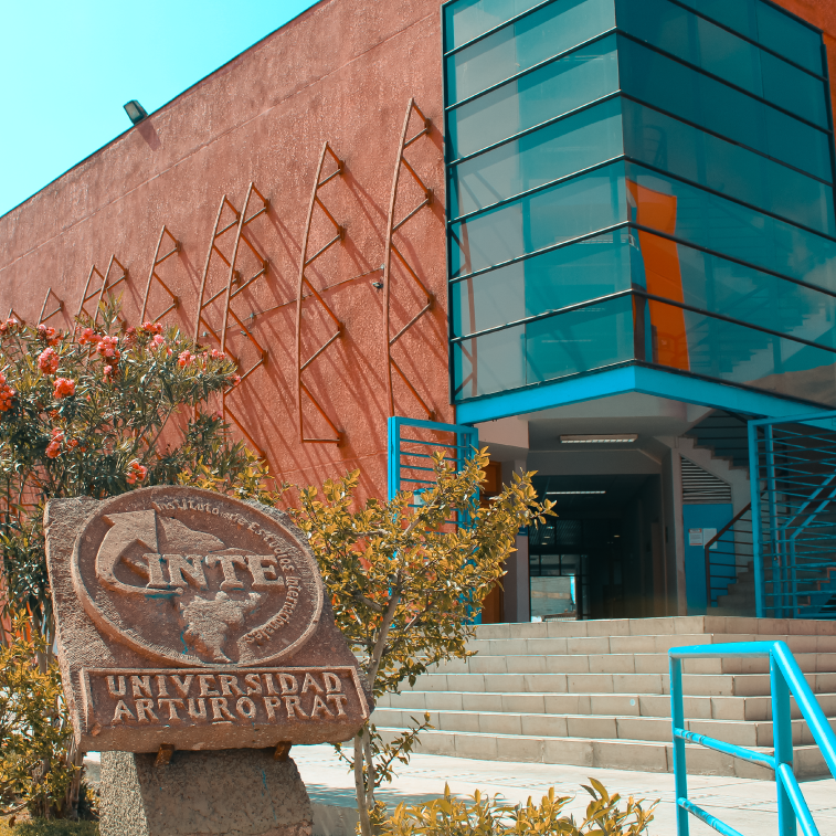 Magíster en Relaciones Internacionales y Estudios Transfronterizos